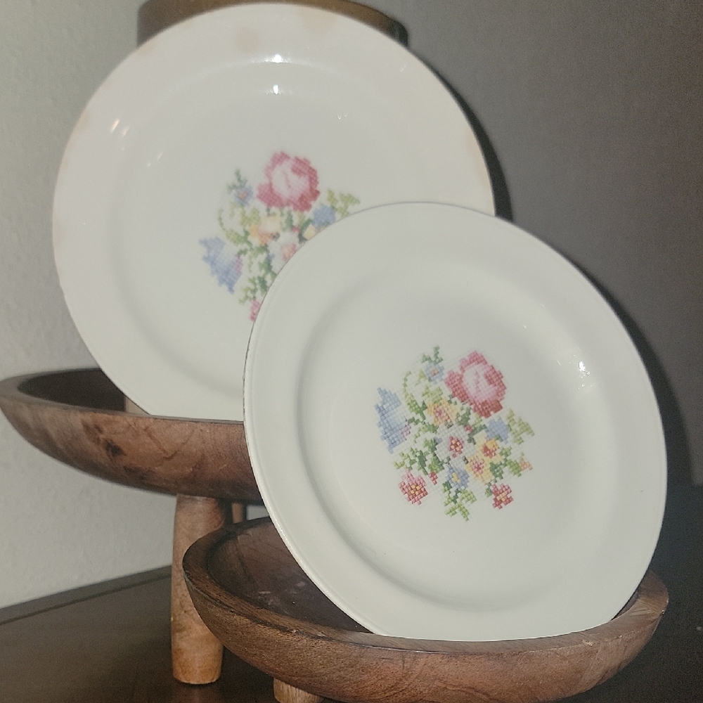 Floral Pattern Dinner Plates - Cream - Picture 3 of 6